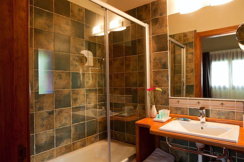 Hotel Txaraka Bermeo Esterno foto