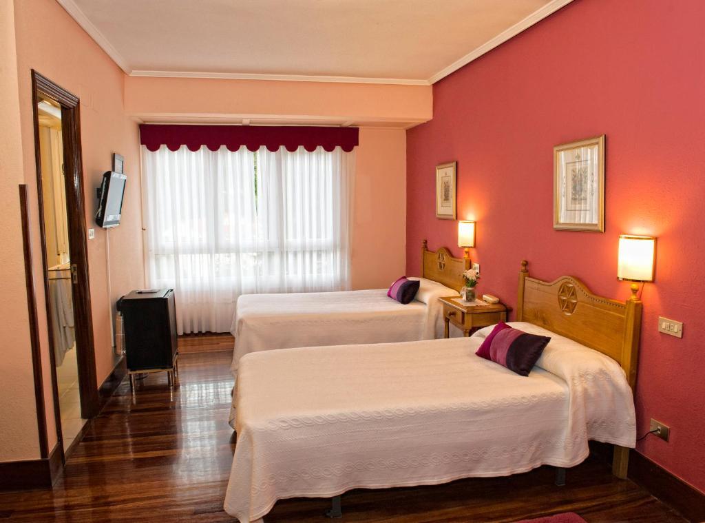 Hotel Txaraka Bermeo Esterno foto