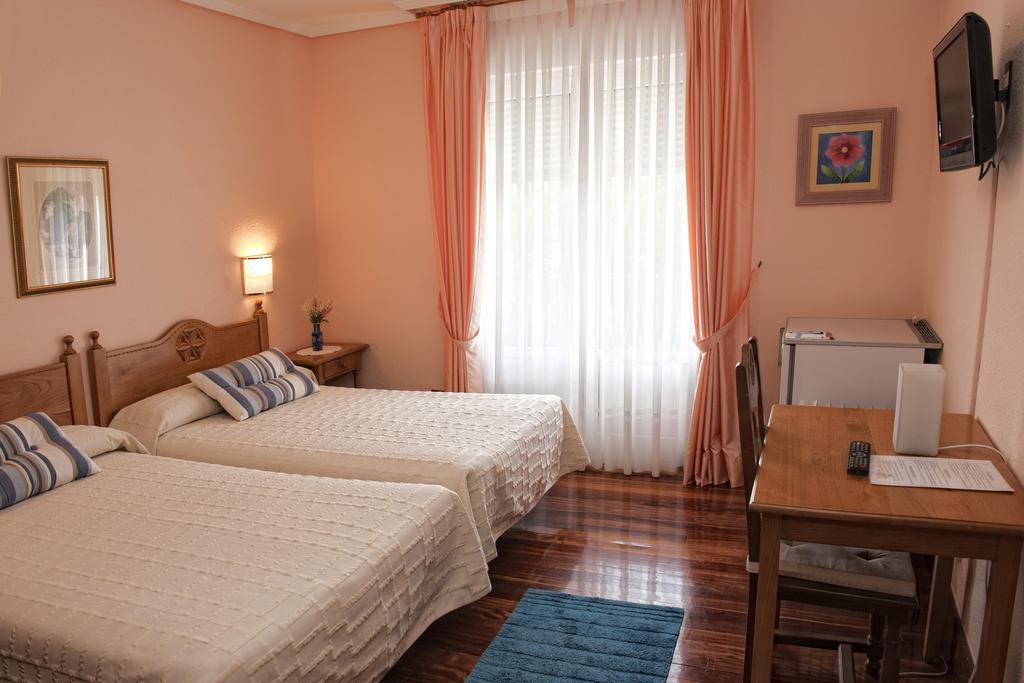Hotel Txaraka Bermeo Esterno foto