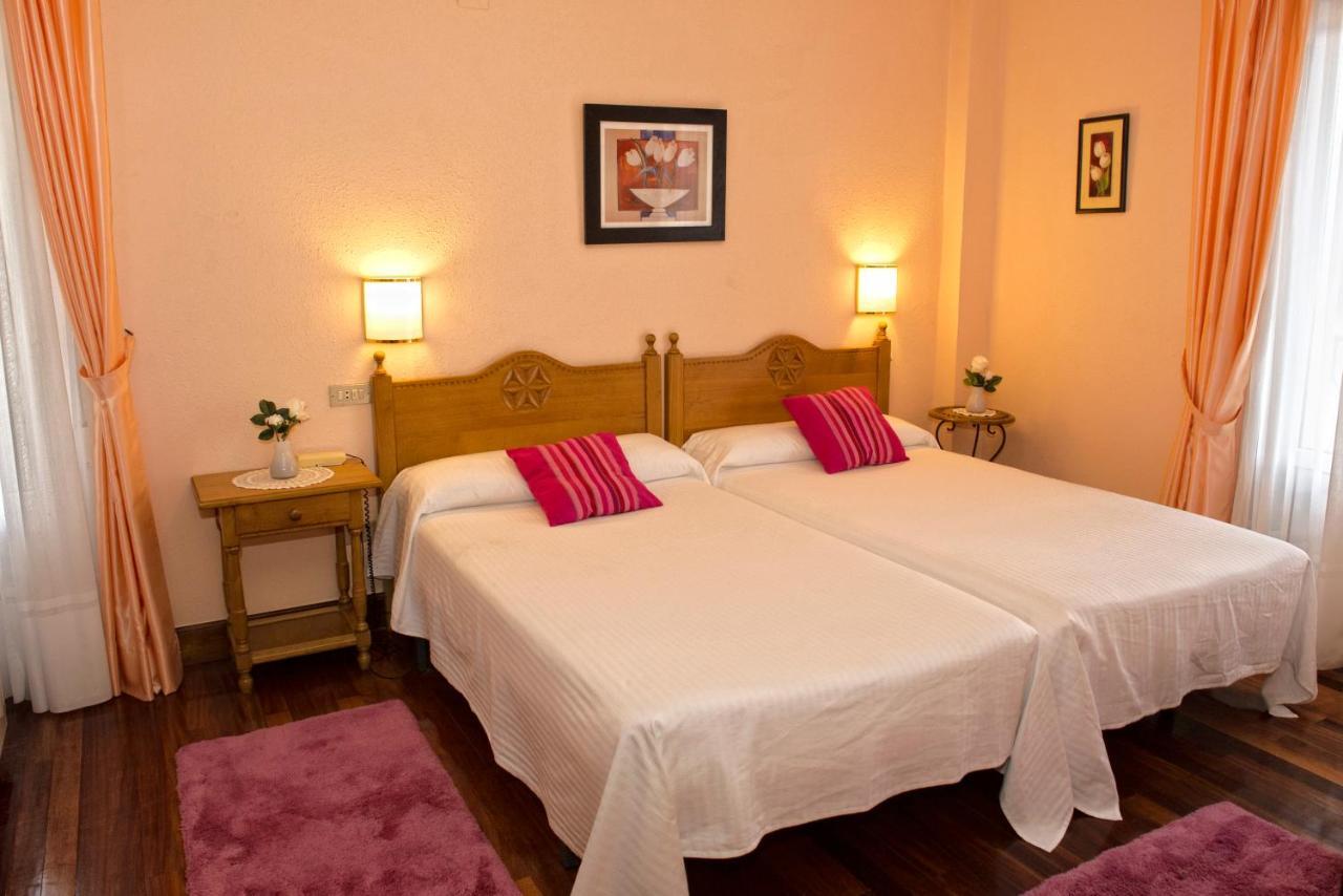 Hotel Txaraka Bermeo Esterno foto